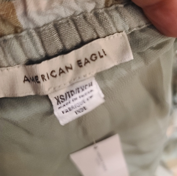 NWT American Eagle Off Shoulder Cropped Top Size Small - Picture 5 of 7